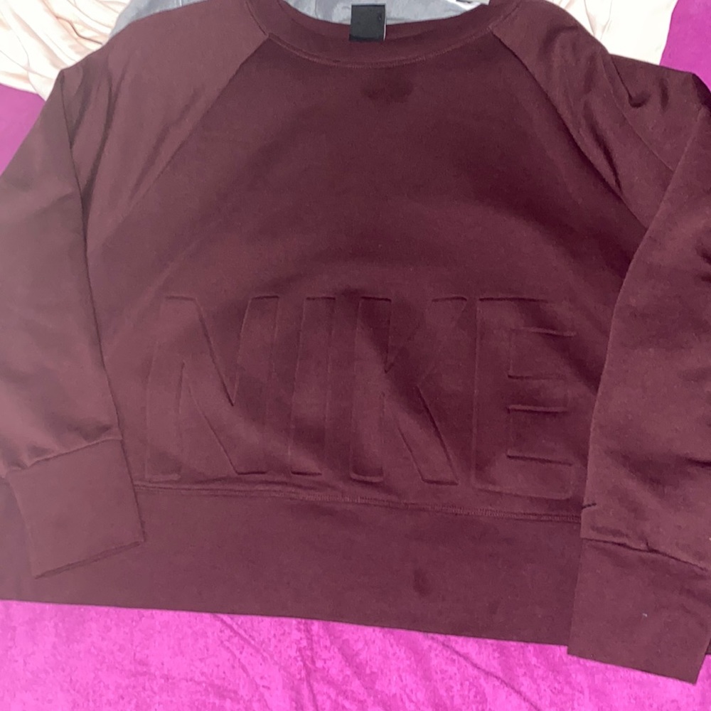 Burgundy Nike cropped sweatshirt